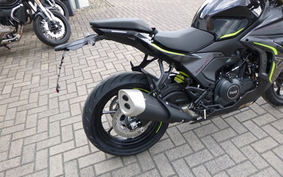 Gebrauchtmotorrad Benelli Tornado Naked Twin 500 - Bild 8