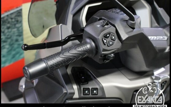 Neufahrzeug Piaggio MP3 530 HPE Exclusive - Bild 18