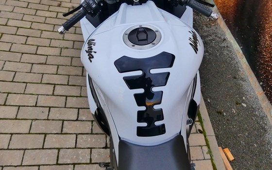 Gebrauchtmotorrad Kawasaki Ninja ZX-10R - Bild 11