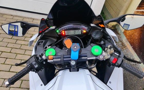 Gebrauchtmotorrad Kawasaki Ninja ZX-10R - Bild 8
