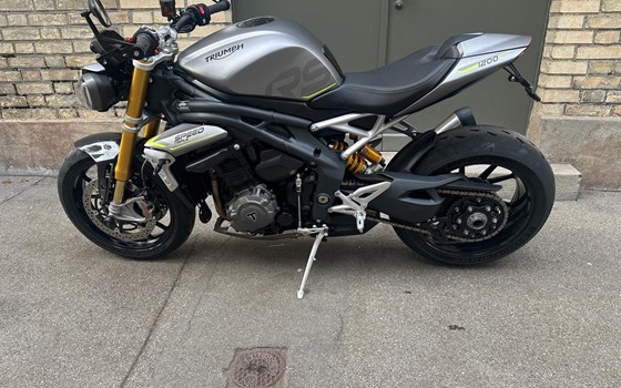 Motorrad Occasion Triumph Speed Triple 1200 RS - Bild 2