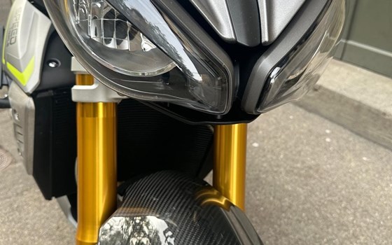 Motorrad Occasion Triumph Speed Triple 1200 RS - Bild 5