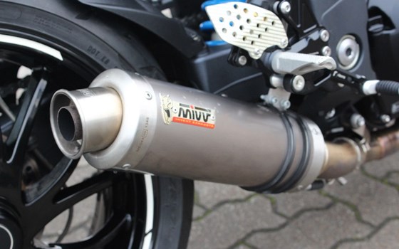 Gebrauchtmotorrad Triumph Speed Triple 1050 - Bild 11