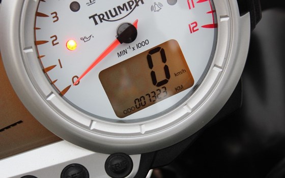 Gebrauchtmotorrad Triumph Speed Triple 1050 - Bild 15