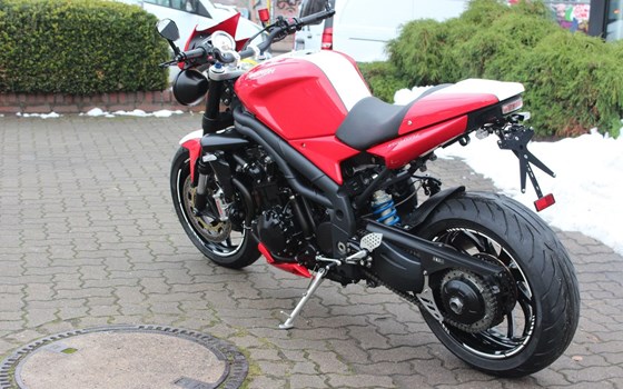 Gebrauchtmotorrad Triumph Speed Triple 1050 - Bild 6