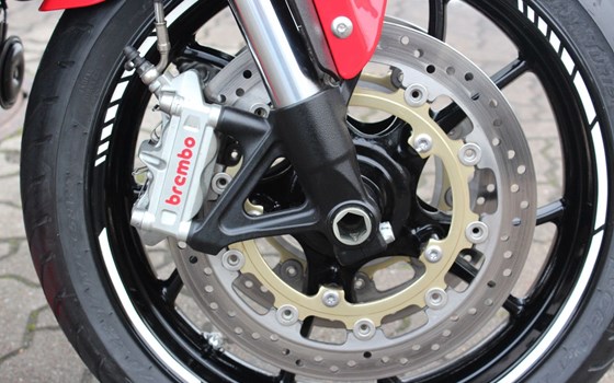 Gebrauchtmotorrad Triumph Speed Triple 1050 - Bild 9