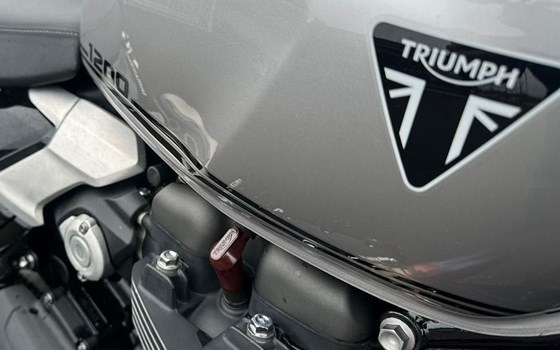 Gebrauchtmotorrad Triumph Speed Twin 1200 - Bild 10