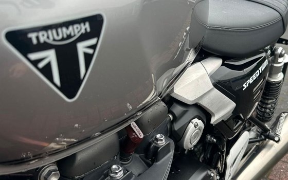 Gebrauchtmotorrad Triumph Speed Twin 1200 - Bild 4