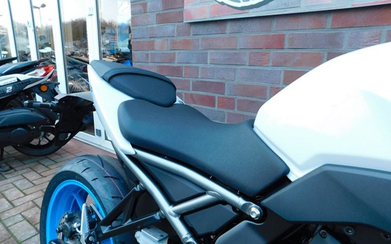 Neufahrzeug Suzuki GSX-8R - Bild 16