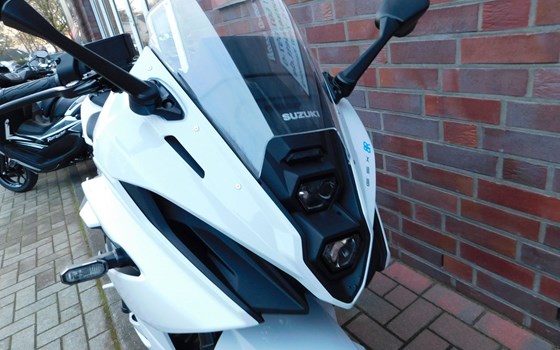 Neufahrzeug Suzuki GSX-8R - Bild 5