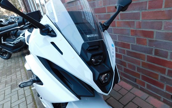 Neufahrzeug Suzuki GSX-8R - Bild 23