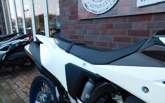 Neufahrzeug Suzuki DR-Z4SM - Bild 16