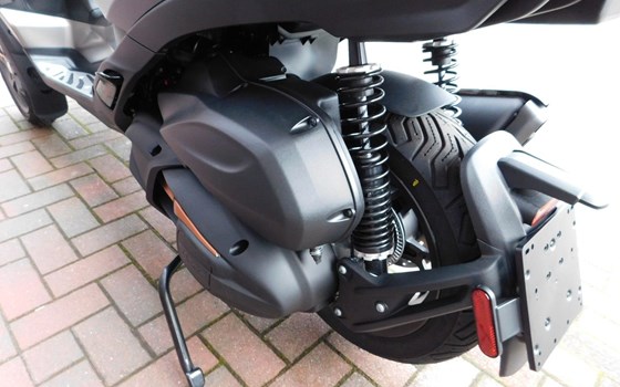 Neufahrzeug Piaggio MP3 530 HPE Exclusive - Bild 9