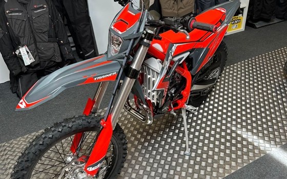 Neufahrzeug Beta Xtrainer 300 - Bild 2