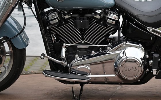 Gebrauchtmotorrad Harley-Davidson Softail Fat Boy 114 FLFBS - Bild 11