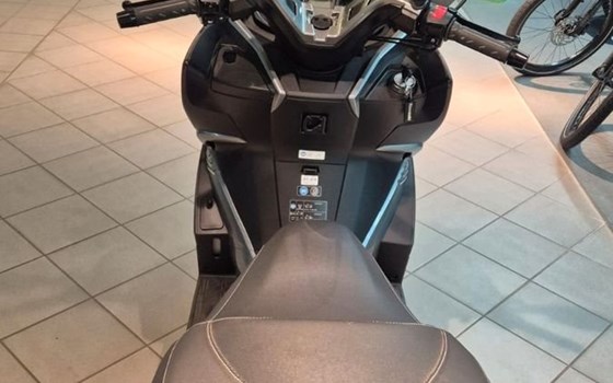 Gebrauchtmotorrad Kawasaki J125 - Bild 6