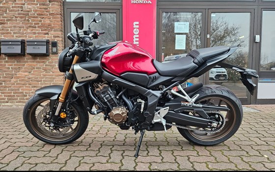 Neufahrzeug Honda CB650R E-Clutch - Bild 1