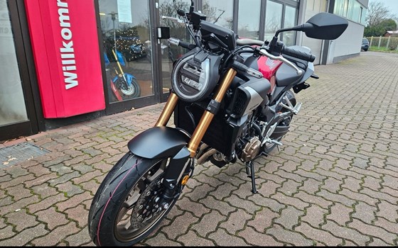 Neufahrzeug Honda CB650R E-Clutch - Bild 2