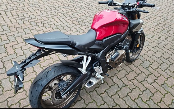 Neufahrzeug Honda CB650R E-Clutch - Bild 3