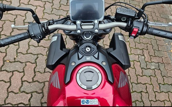 Neufahrzeug Honda CB650R E-Clutch - Bild 6