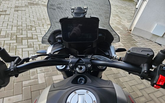 Gebrauchtmotorrad Moto Guzzi V85 Strada - Bild 11