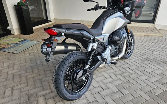 Gebrauchtmotorrad Moto Guzzi V85 Strada - Bild 13