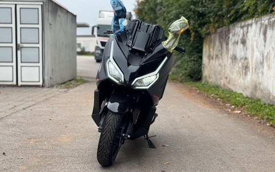 Gebrauchtmotorrad Honda Forza 350 - Bild 3