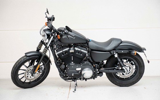 Gebrauchtmotorrad Harley-Davidson Sportster XL 883 N Iron - Bild 4