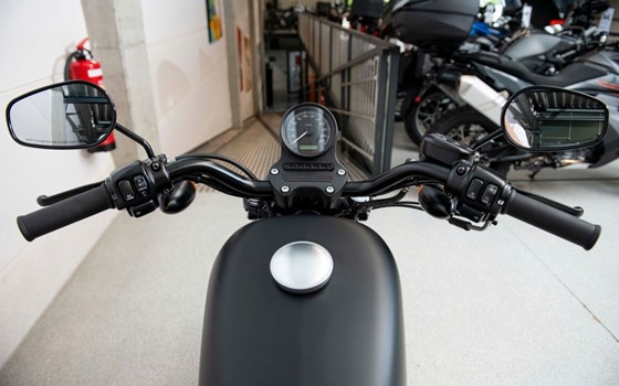 Gebrauchtmotorrad Harley-Davidson Sportster XL 883 N Iron - Bild 5