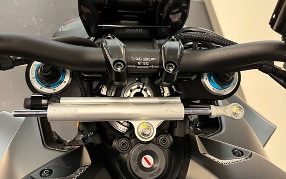 Gebrauchtmotorrad Ducati Streetfighter V4 SP - Bild 8