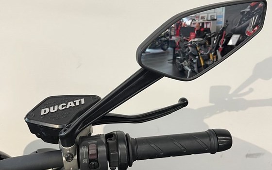 Gebrauchtmotorrad Ducati Diavel 1200 - Bild 9