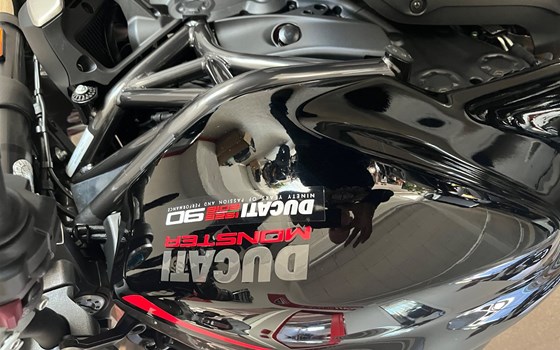 Gebrauchtmotorrad Ducati Monster 1200 R - Bild 4