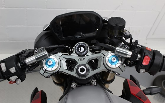 Neufahrzeug Triumph Street Triple 765 RX - Bild 9