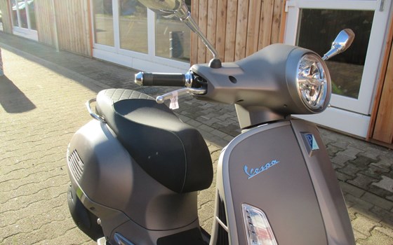 Neufahrzeug Vespa GTS 300 hpe Super Tech - Bild 15