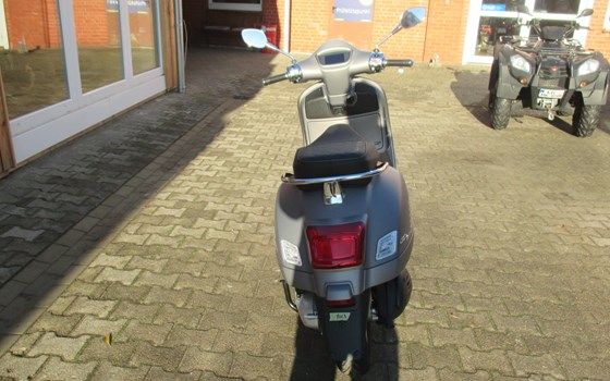 Neufahrzeug Vespa GTS 300 hpe Super Tech - Bild 4