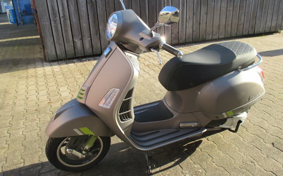 Neufahrzeug Vespa GTS 300 hpe Super Tech - Bild 6