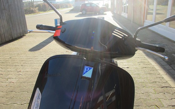 Neufahrzeug Vespa GTV 300 - Bild 8