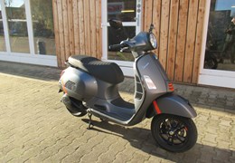 Neumotorrad Vespa GTS 300 hpe Super Sport