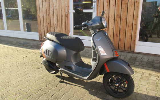 Neufahrzeug Vespa GTS 300 hpe Super Sport - Bild 1