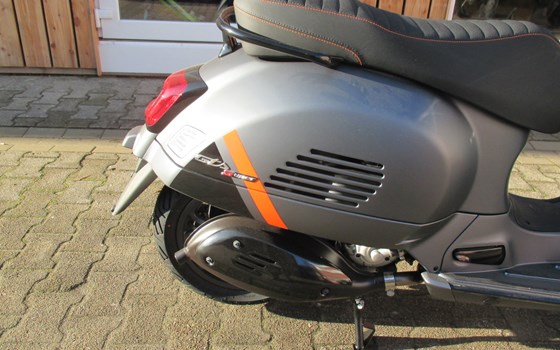 Neufahrzeug Vespa GTS 300 hpe Super Sport - Bild 11