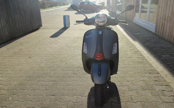 Neufahrzeug Vespa GTS 300 hpe Super Sport - Bild 7