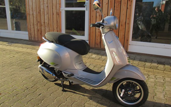 Neufahrzeug Vespa Primavera 125 - Bild 1