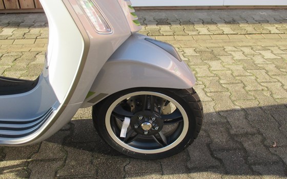 Neufahrzeug Vespa Primavera 125 - Bild 13