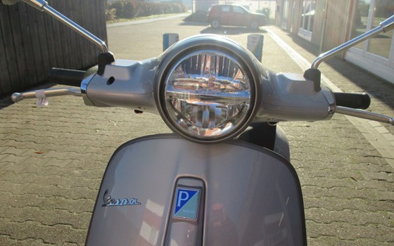Neufahrzeug Vespa Primavera 125 - Bild 8