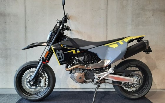 Gebrauchtmotorrad Husqvarna 701 Supermoto - Bild 1