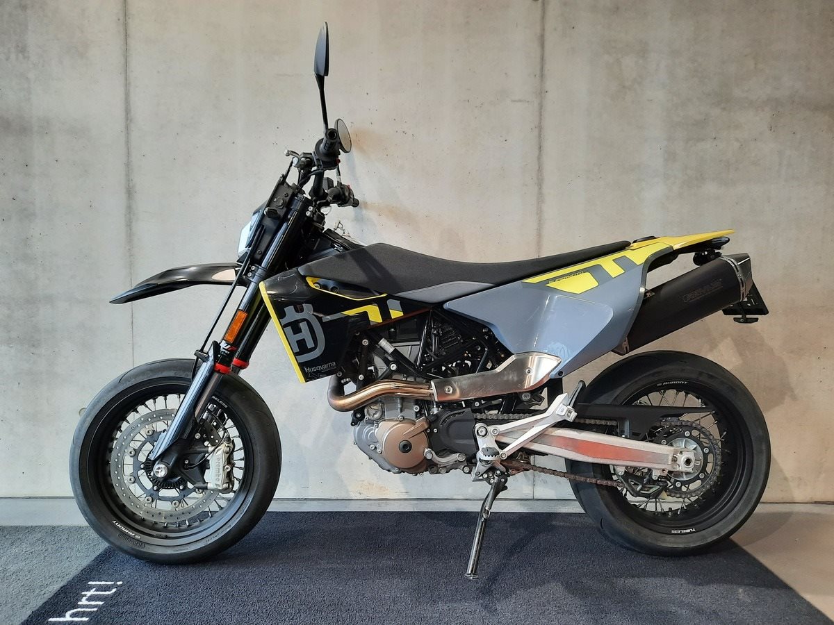 Husqvarna 701 Supermoto