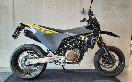 Gebrauchtmotorrad Husqvarna 701 Supermoto - Bild 2