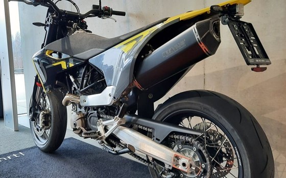 Gebrauchtmotorrad Husqvarna 701 Supermoto - Bild 5