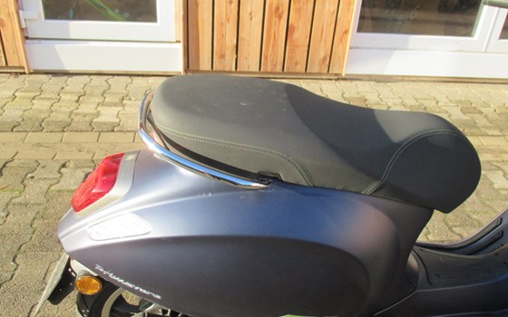 Gebrauchtmotorrad Vespa Primavera 125 - Bild 11