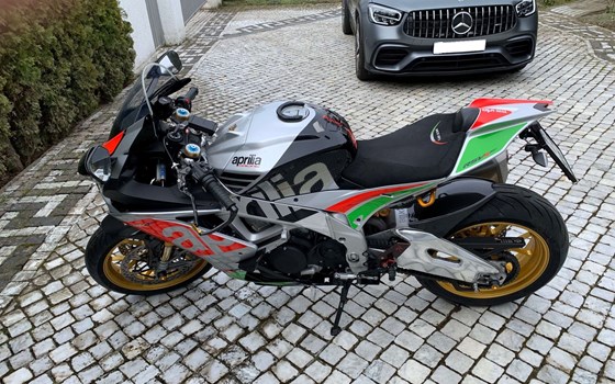 Gebrauchtmotorrad Aprilia RSV 4 Factory - Bild 2